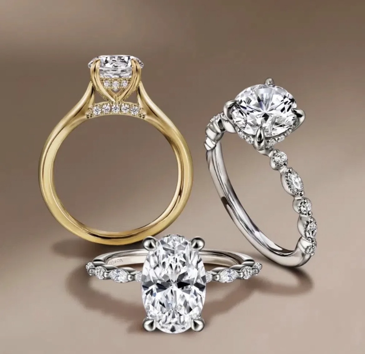 Trio de bagues solitaire en or jaune et platine serties de diamants de laboratoire