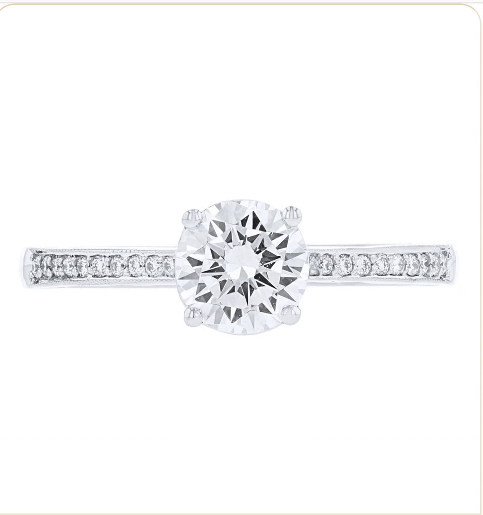 Bague de fiançailles sertie pavé de diamants
